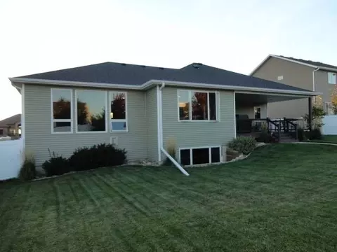 1431 Eagle Crest Lp, Bismarck, ND 58503 photo 20