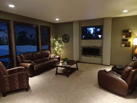1431 Eagle Crest Lp, Bismarck, ND 58503 photo 2