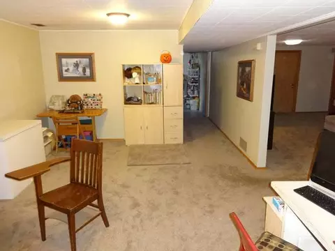 229 Kavaney Dr E, Bismarck, ND 58501 photo 23