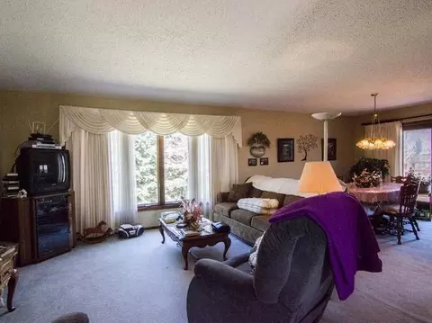 9601 Plainview Dr, Bismarck, ND 58503 photo 5
