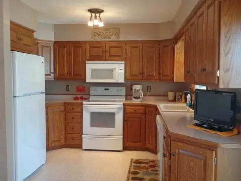 1405 4th Ave NW, Mandan, ND 58554 photo 2