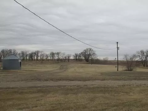 4820 88th St SE, Ashley, ND 58413 photo 15