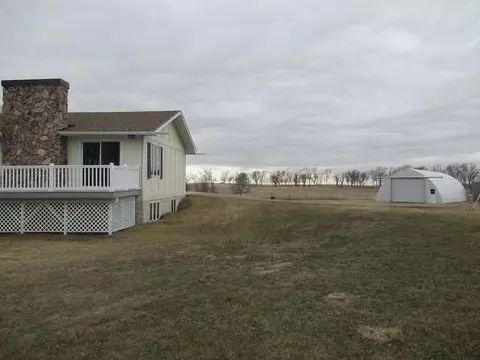 4820 88th St SE, Ashley, ND 58413 photo 10