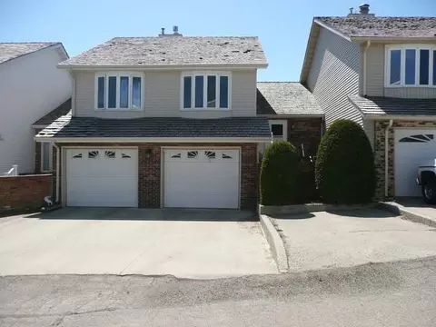531 Marilyn Dr, Mandan, ND 58554 photo 1