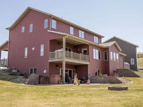 3200 Eastside Pl, Bismarck, ND 58501 photo 2