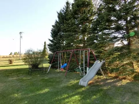 610 39th St N, Mandan, ND 58554 photo 25