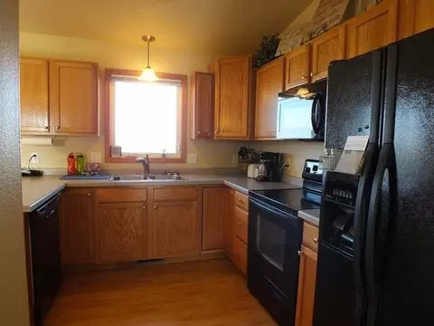 8616 Sage Dr, Bismarck, ND 58503 photo 5