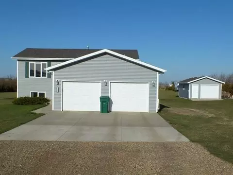 8616 Sage Dr, Bismarck, ND 58503 photo 1