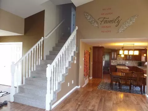 4401 Valley Dr, Bismarck, ND 58503 photo 9