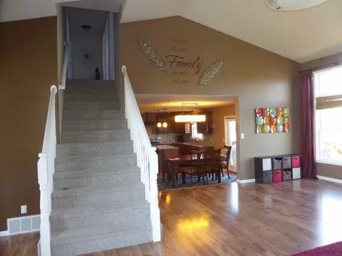 4401 Valley Dr, Bismarck, ND 58503 photo 8