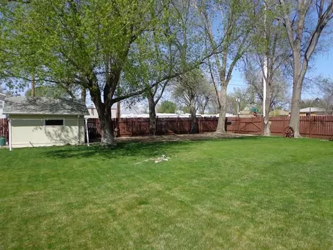 400 7th Ave SW, Mandan, ND 58554 photo 4