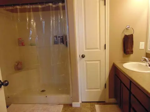 7025 Derek Dr, Bismarck, ND 58504 photo 12