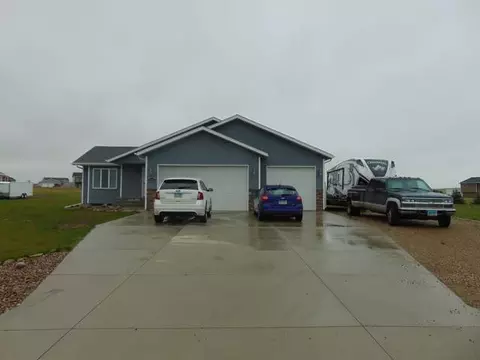 7025 Derek Dr, Bismarck, ND 58504 photo 1
