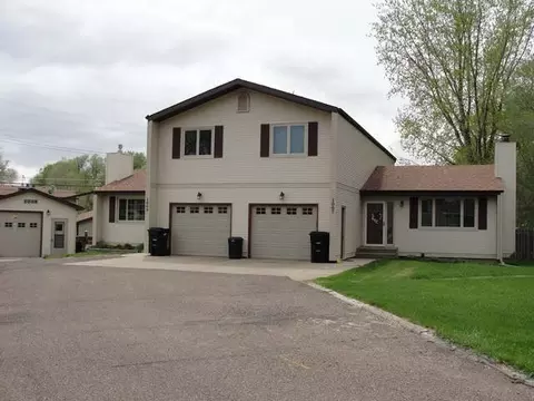 1007 Jefferson Ave, Bismarck, ND 58504 photo 1