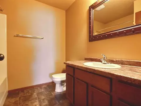 1162 Santa Fe Ave, Bismarck, ND 58504 photo 11