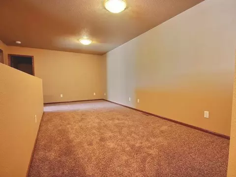 1162 Santa Fe Ave, Bismarck, ND 58504 photo 7