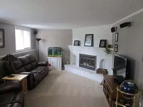 156 Redstone Dr, Bismarck, ND 58503 photo 8