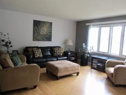 156 Redstone Dr, Bismarck, ND 58503 photo 3