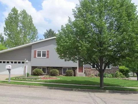 156 Redstone Dr, Bismarck, ND 58503 photo 24