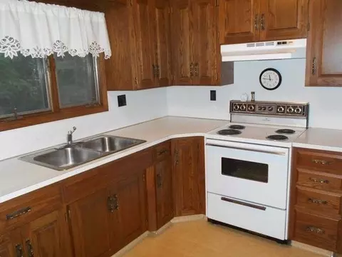 1302 Sunny Rd SW, Mandan, ND 58554 photo 4