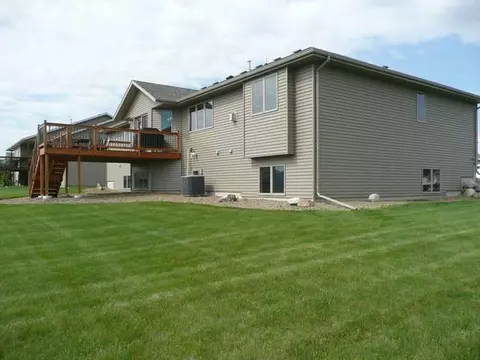 3317 Clairmont Rd, Bismarck, ND 58503 photo 3