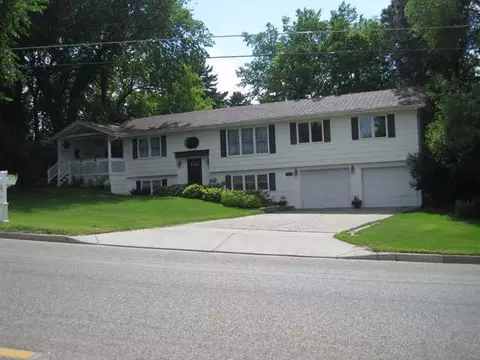 930 Ward Rd, Bismarck, ND 58501 photo 1