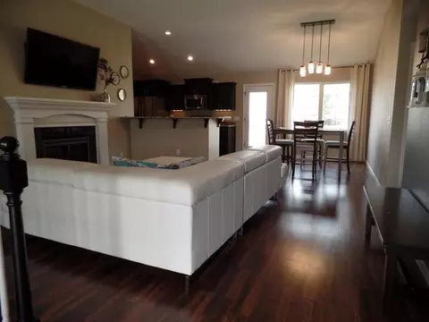 1200 Eagle Crest Lp, Bismarck, ND 58503 photo 4