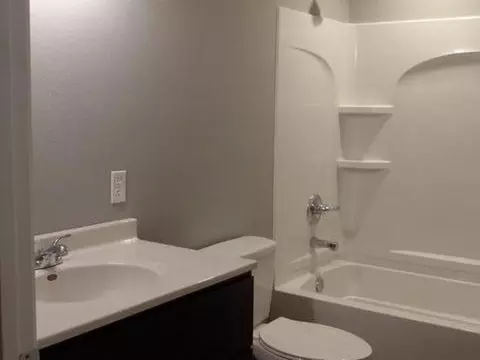 1200 Eagle Crest Lp, Bismarck, ND 58503 photo 21