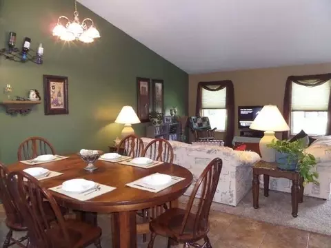 122 Edmonton Dr E, Bismarck, ND 58503 photo 3