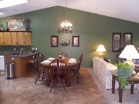 122 Edmonton Dr E, Bismarck, ND 58503 photo 9