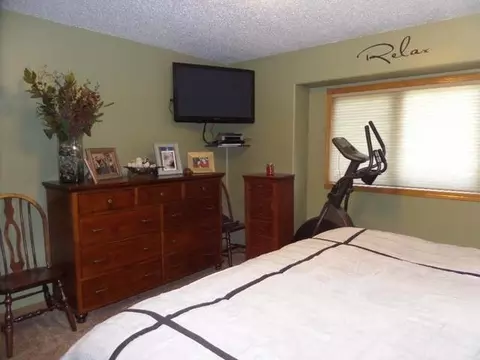 122 Edmonton Dr E, Bismarck, ND 58503 photo 8