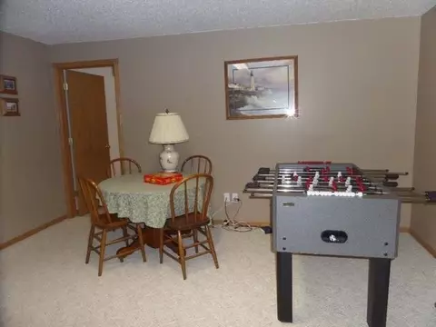 122 Edmonton Dr E, Bismarck, ND 58503 photo 16