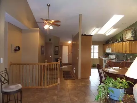 122 Edmonton Dr E, Bismarck, ND 58503 photo 11