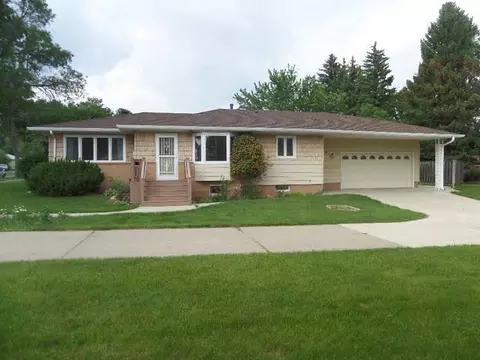 1401 19th St N, Bismarck, ND 58501 photo 1