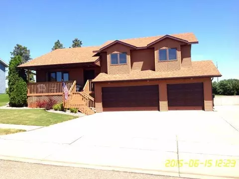 2232 Capitol Ave E, Bismarck, ND 58501 photo 1