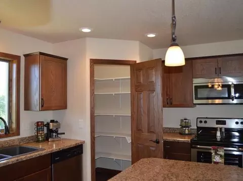 5116 37th Ave NW, Mandan, ND 58554 photo 10