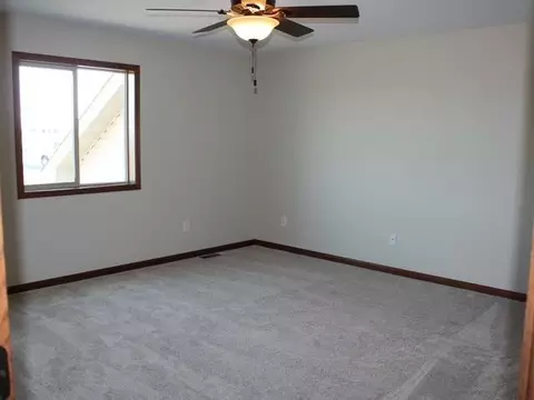 3911 Knudsen Lp, Bismarck, ND 58503 photo 12