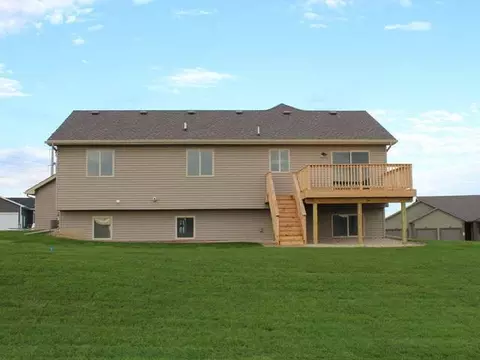 3911 Knudsen Lp, Bismarck, ND 58503 photo 17