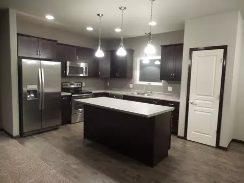 3200 Percheron Dr SE, Mandan, ND 58554 photo 2