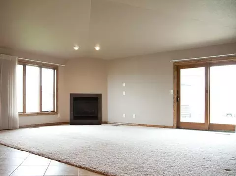 1027 Canada Ave, Bismarck, ND 58503 photo 12