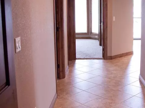 1027 Canada Ave, Bismarck, ND 58503 photo 17
