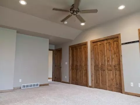 1027 Canada Ave, Bismarck, ND 58503 photo 20