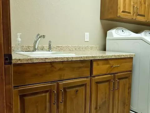 1027 Canada Ave, Bismarck, ND 58503 photo 24