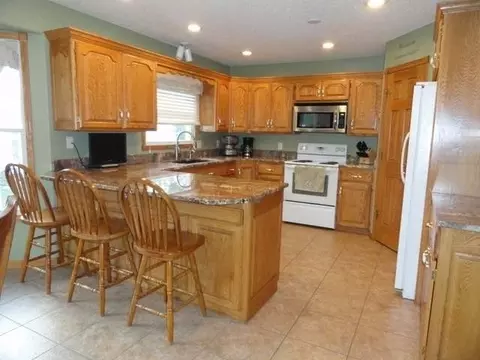 5336 Walker Dr, Bismarck, ND 58504 photo 7