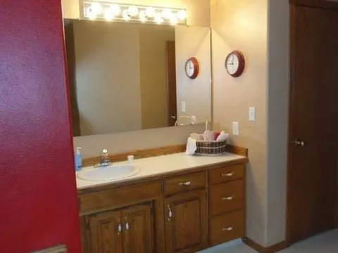 5336 Walker Dr, Bismarck, ND 58504 photo 27