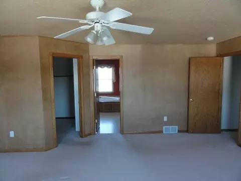 5336 Walker Dr, Bismarck, ND 58504 photo 65