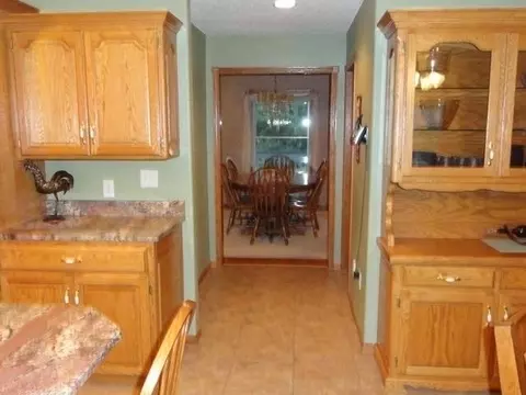 5336 Walker Dr, Bismarck, ND 58504 photo 10