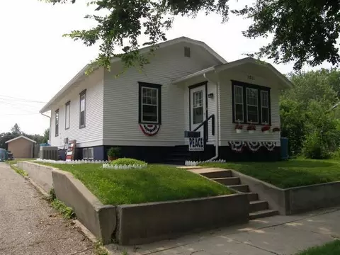 1011 E Avenue Ave E, Bismarck, ND 58501 photo 1