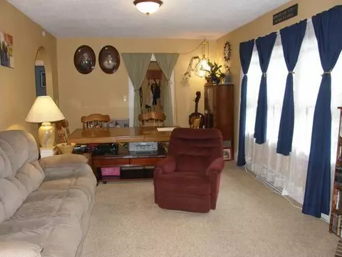 1011 E Avenue Ave E, Bismarck, ND 58501 photo 2