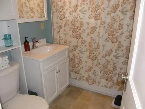 1011 E Avenue Ave E, Bismarck, ND 58501 photo 9